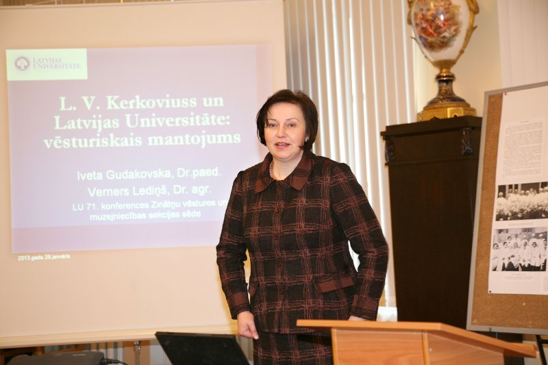 Latvijas Universitātes 71. konferences sekcija «Zinātņu vēsture un muzejniecība». LU Bibliotēkas direktore Iveta Gudakovska.