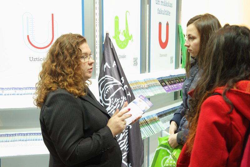 Latvijas Universitāte piedalās 19. starptautiskajā izglītības izstādē 'Skola 2013' Starptautiskajā izstāžu centrā Ķīpsalā. null