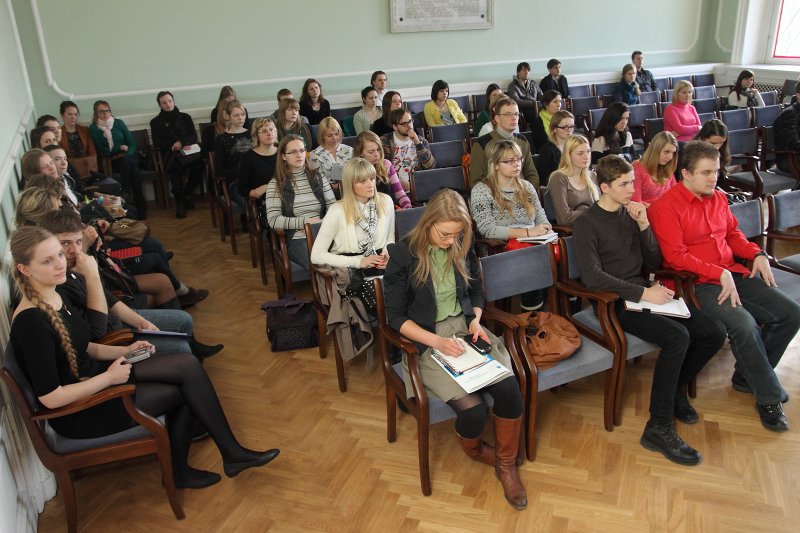 Latvijas Universitātes «Karjeras iespēju diena 2013». Ekspertes lekcija: «Kādas jaunā speciālista prasmes, kompetences, personīgās īpašības novērtē darba devējs». null