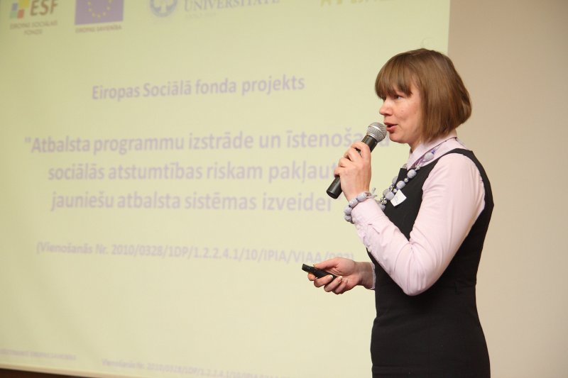 Seminārs «Bērnu un jauniešu atbalsta sistēmas izveide pašvaldībās: problēmas un risinājumi»* (viesnīcā «Radisson Blu Latvia»). Pašvaldību speciālistu vizītkarte.
  
* ESF projekts «Atbalsta programmu izstrāde un īstenošana sociālās atstumtības riskam pakļauto jauniešu atbalsta sistēmas izveidei» (Vienošanās Nr. 2010/ 0328/ 1DP/ 1.2.2.4.1/ 10/ IPIA/ VIAA/ 002)