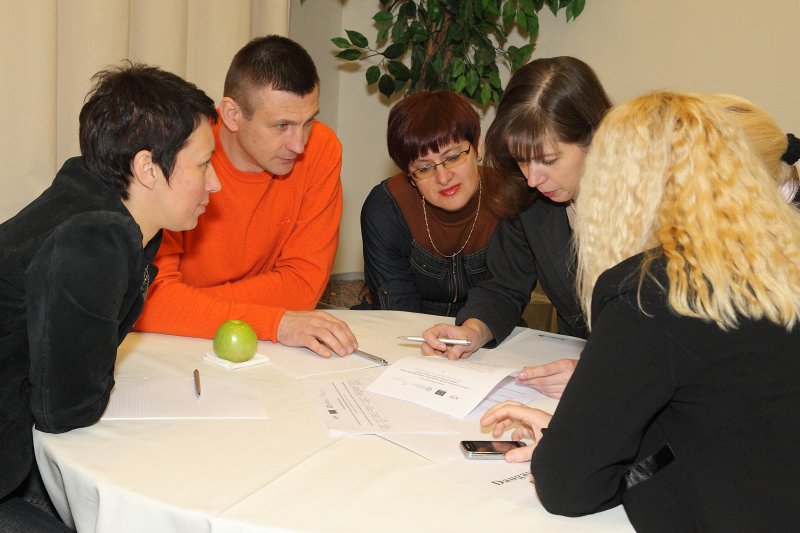 Seminārs «Bērnu un jauniešu atbalsta sistēmas izveide pašvaldībās: problēmas un risinājumi»* (viesnīcā «Radisson Blu Latvia»). Gadījumu analīze.
  
* ESF projekts «Atbalsta programmu izstrāde un īstenošana sociālās atstumtības riskam pakļauto jauniešu atbalsta sistēmas izveidei» (Vienošanās Nr. 2010/ 0328/ 1DP/ 1.2.2.4.1/ 10/ IPIA/ VIAA/ 002)