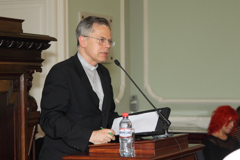 Konference «Identitāte un atvērtība». Šveices Lugāno universitātes profesors Andris Marija Jerumanis.