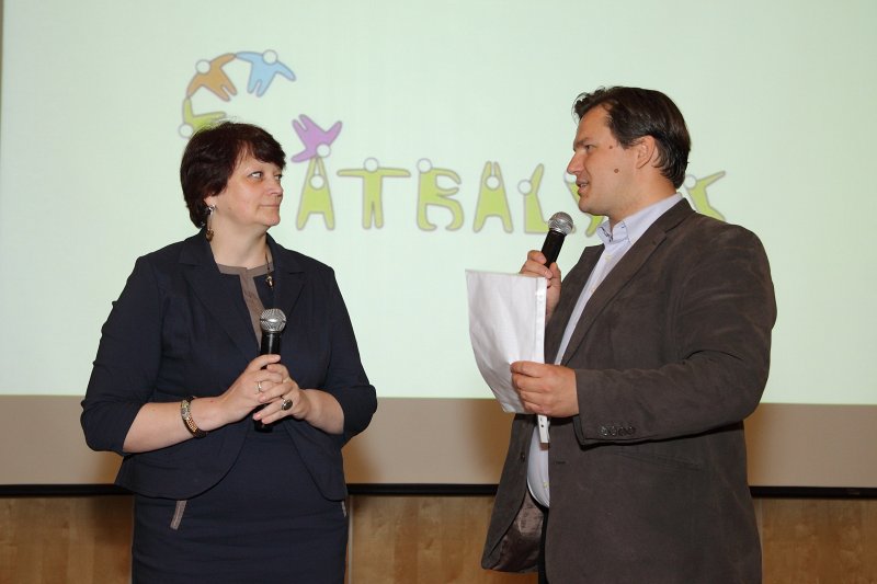 ESF projekts «Atbalsta programmu izstrāde un īstenošana sociālās atstumtības riskam pakļauto jauniešu atbalsta sistēmas izveidei» (Vienošanās Nr.2010/0328/1DP/1.2.2.4.1/10/IPIA/VIAA/002). 4.9. aktivitātes seminārs (viesnīcā «Radisson Blu Hotel Latvija»). null