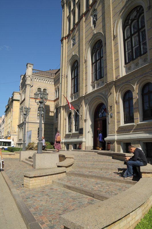 Latvijas Universitātes galvenā ēka, kurā kopš 2013. gada 26. augusta mājvieta būs arī LU Medicīnas fakultātei. null