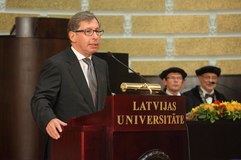 Latvijas Universitātes 94. gadadienai veltīta LU Senāta svinīgā sēde. LU Goda doktora, 
Maskavas Ekonomikas augstskolas profesora Pjotra Avena uzruna.