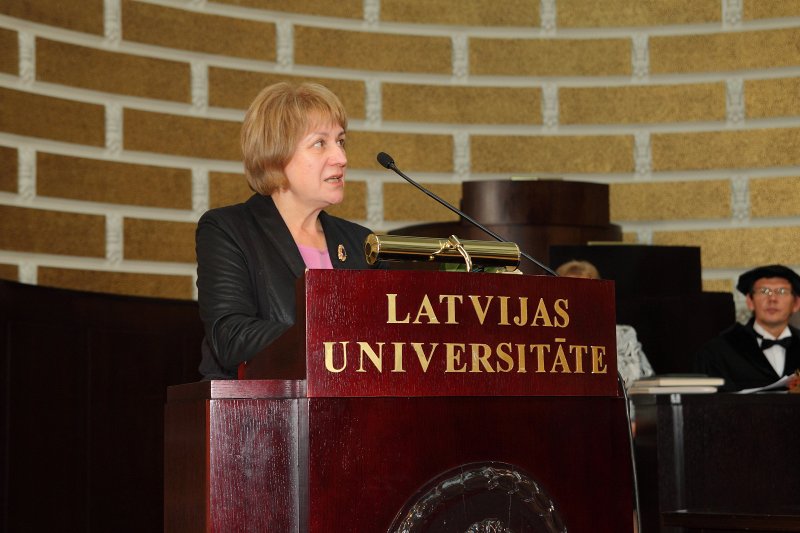 Latvijas Universitātes 94. gadadienai veltīta LU Senāta svinīgā sēde. LU emeritētās profesores Aīdas Krūzes uzruna.