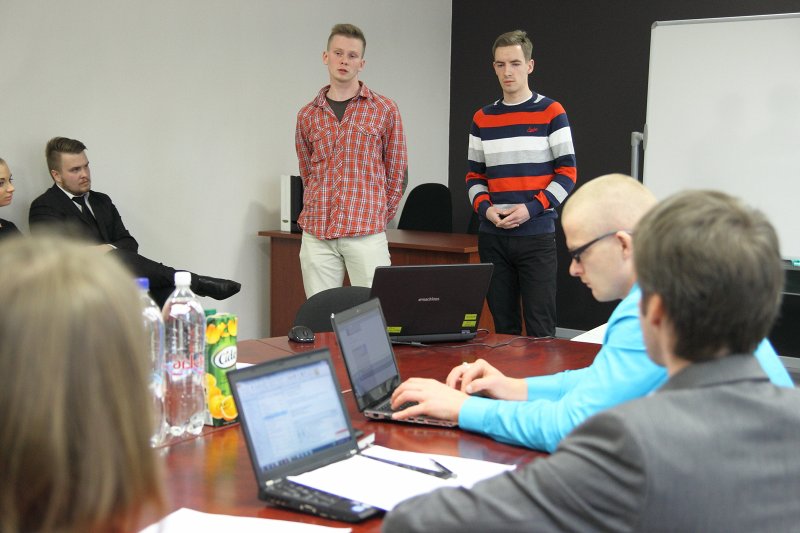 Jauno dalībnieku uzņemšana Latvijas Universitātes Ekonomikas un vadības fakultātes Biznesa inkubatorā. null