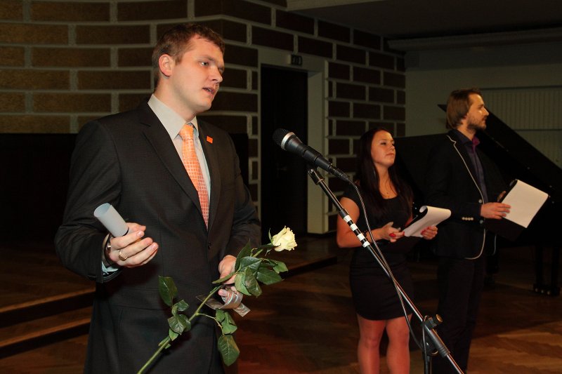 Latvijas Universitātes Studentu padomes (LU SP) Gada balvas 2013 pasniegšanas ceremonija. LU FMF pārstāvja uzruna.
