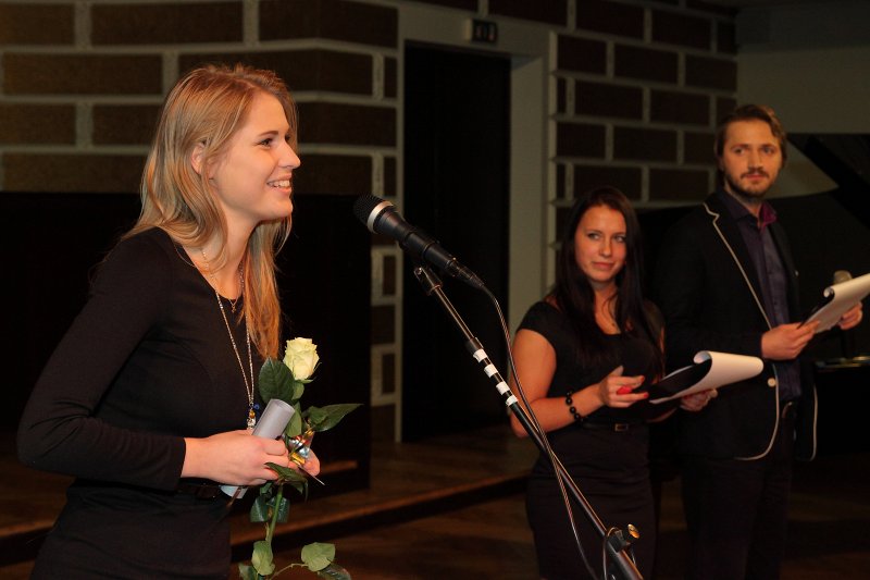 Latvijas Universitātes Studentu padomes (LU SP) Gada balvas 2013 pasniegšanas ceremonija. LU HZF pārstāves uzruna.