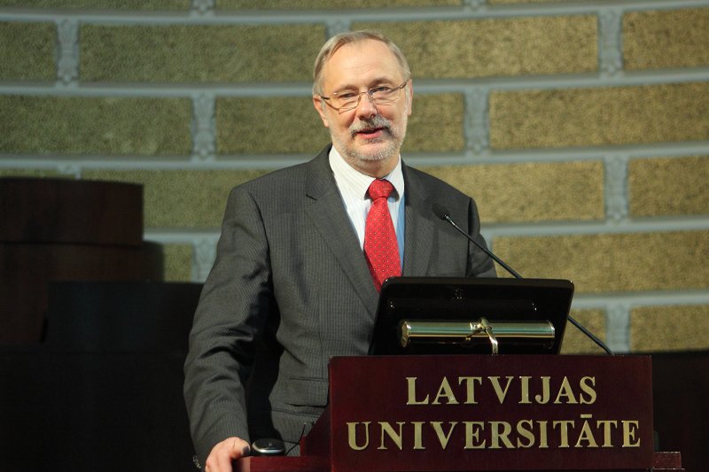 Latvijas Universitātes 72. konference. Plenārsēde «Kāpnes uz izcilību». LU rektora prof. Mārča Auziņa uzruna.