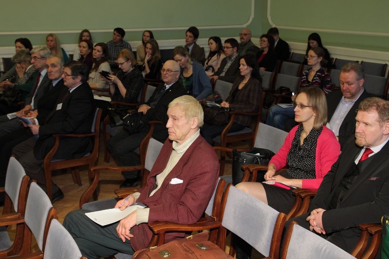 Latvijas Universitātes 72. konference. Sekcija: Iedzīvotāju attīstība un demogrāfiskās politikas izaicinājumi. null