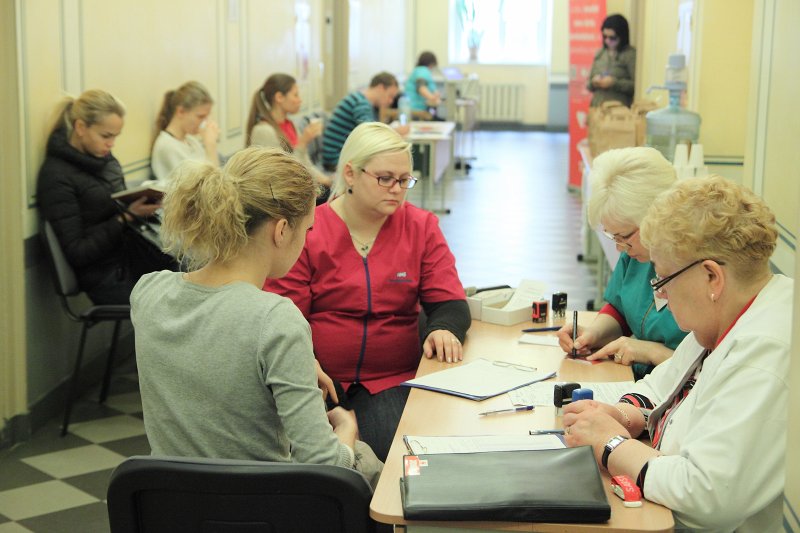 Akcija «Lieldienu donors 2014», ko rīko projekts «Kronbergs izglītībai» sadarbībā ar Valsts asinsdonoru centru, Latvijas Universitāti un Latvijas Universitātes Medicīnas fakultāti. null