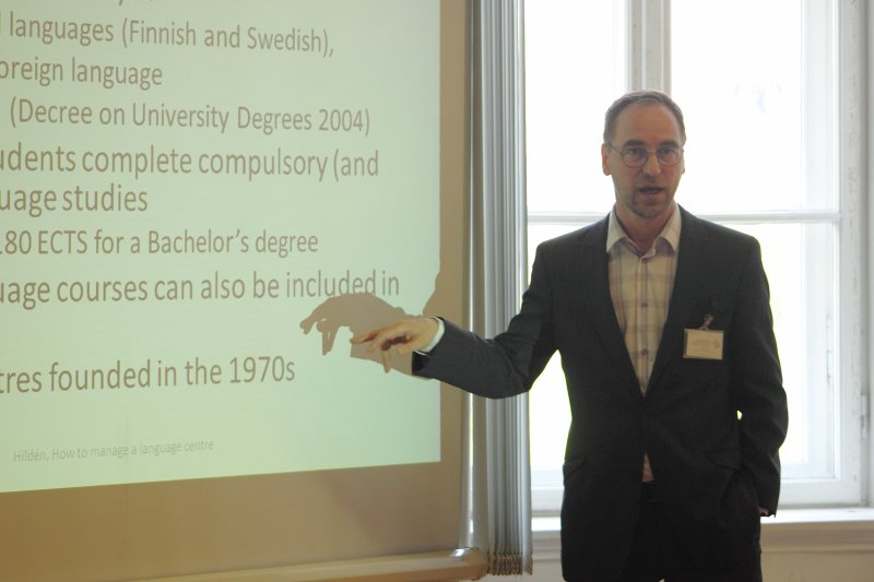 Konference «Valodu vide augstskolā: pieejamība, kvalitāte, ilgtspēja». Tamperes Universitātes Valodu centra direktors Anti Hildens (Antti Hildén).