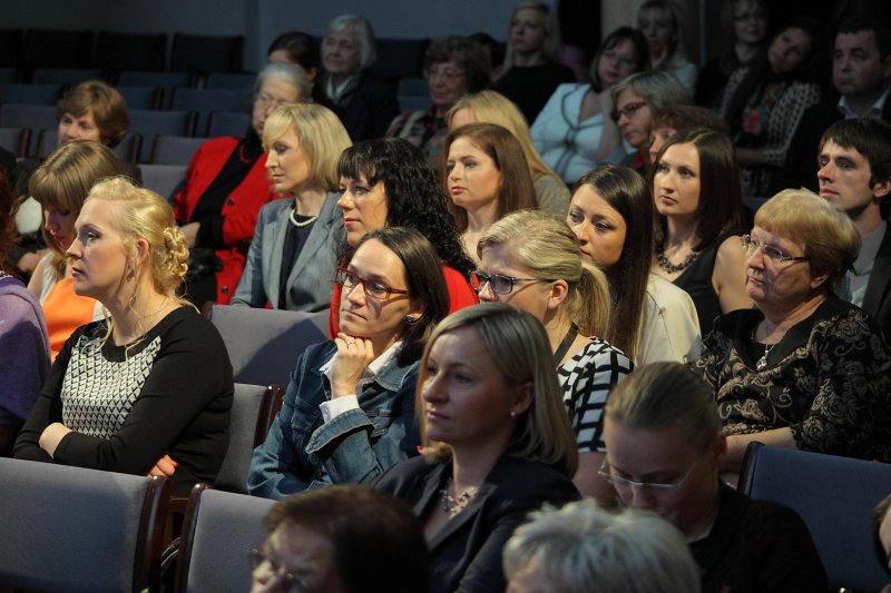 2014. gada L`Oréal Latvijas stipendiju «Sievietēm zinātnē» ar UNESCO Latvijas Nacionālās komisijas un Latvijas Zinātņu akadēmijas atbalstu pasniegšanas ceremonija un desmitgades svinības. null