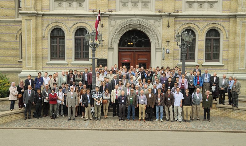 Starptautiska zinātniskā konference «Fundamental and Applied MHD, Thermo acoustic and Space technologies». Konferences dalībnieku kopbilde.