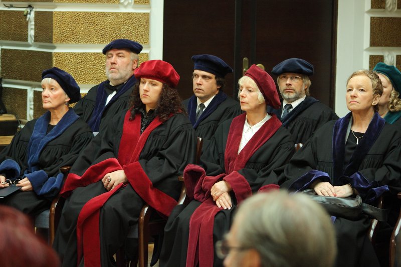 Latvijas Universitātes 95. gadadienai veltīta LU Senāta svinīgā sēde. Latvijas Universitātes fakultāšu dekāni.