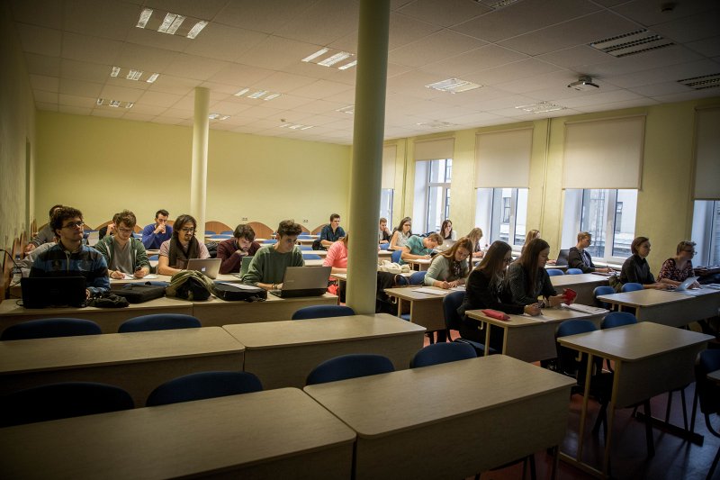 Lekcija Latvijas Universitātes Ekonomikas un vadības fakultātē. null