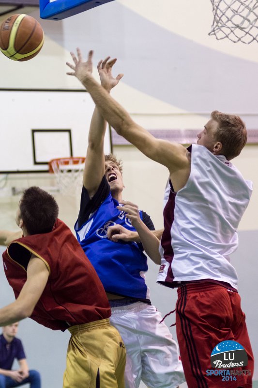 Latvijas Universitātes rudens Sporta nakts 2014 (Rīgas Olimpiskajā Sporta centrā). null