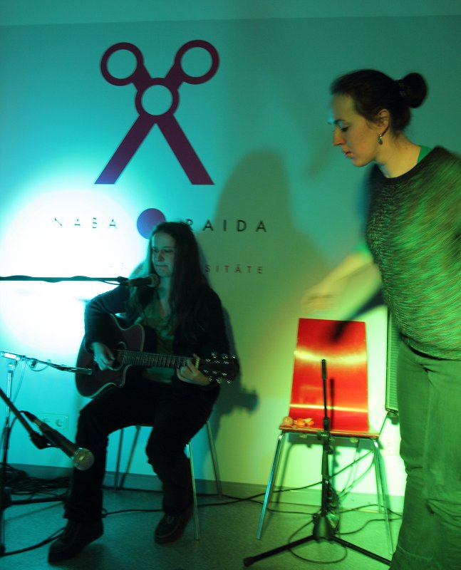 Latvijas Universitātes Radio NABA 12 gadu jubilejas dzīvās mūzikas koncerts Radio NABA studijā. Helēna Kozlova.
