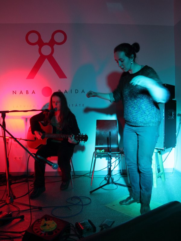 Latvijas Universitātes Radio NABA 12 gadu jubilejas dzīvās mūzikas koncerts Radio NABA studijā. Helēna Kozlova.