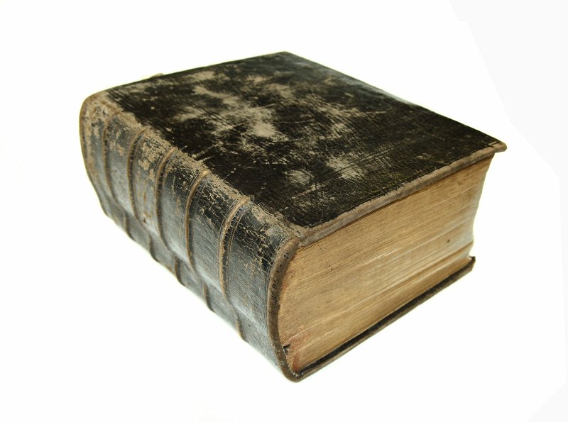 Ernsta Glika tulkotās Bībeles pirmizdevuma (1689. gads) eksemplārs no Latvijas Universitātes Akadēmiskās bibliotēkas krājuma. null