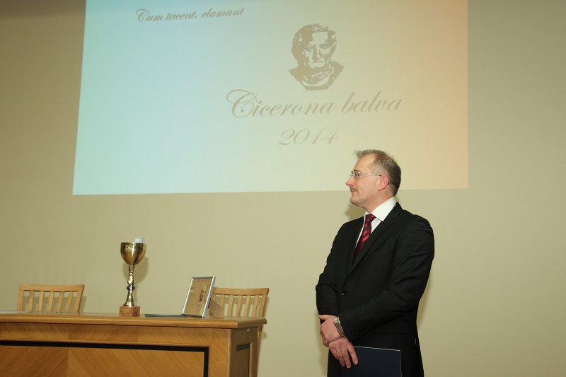 Cicerona balvas pasniegšanas ceremonija Latvijas Zinātņu akadēmijā. Cicerona balvas laureāts, Jaunjelgavas novada domes priekšsēdētājs Guntis Lībeks.
