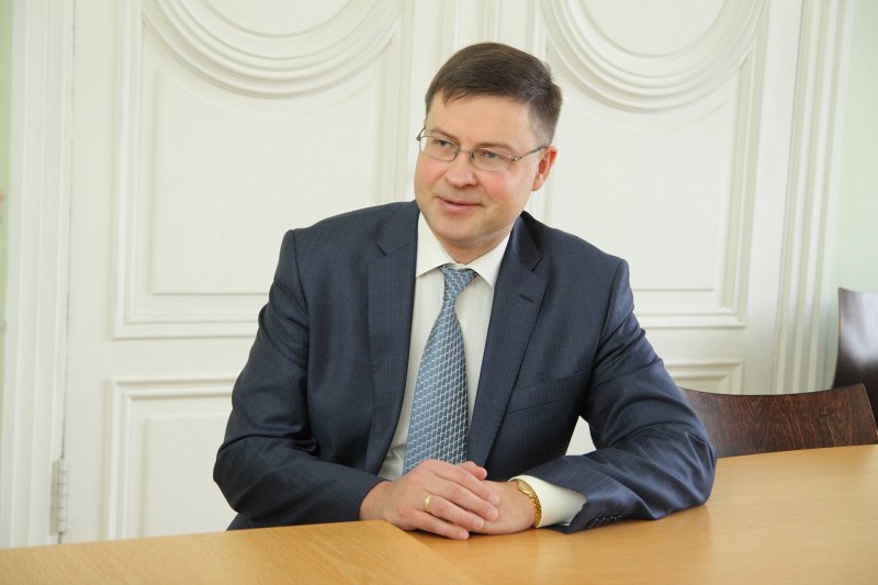 Latvijas Universitātes 73. konferences atklāšanas plenārsēde «Latvijas prezidentūra Eiropas Savienībā». Eiropas Komisijas viceprezidents Valdis Dombrovskis.