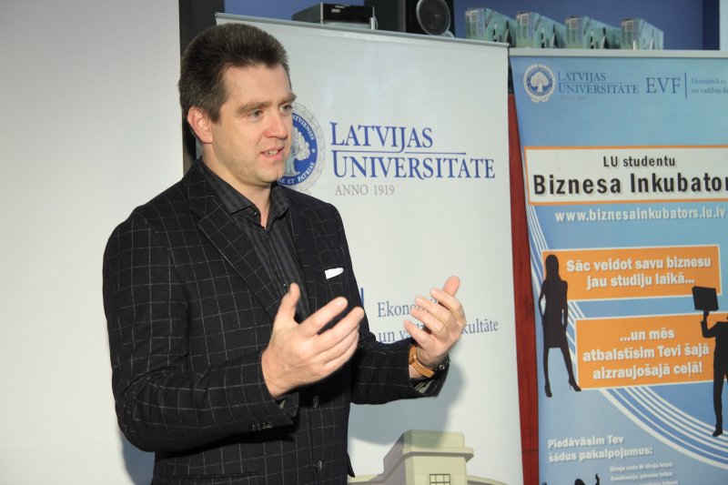 Iniciatīvas «Studenta uzņēmēja gēns» atklāšana, kas tapusi sadarbojoties 
Latvijas Universitātes Ekonomikas un vadības fakultātes Biznesa inkubatoram ar LU Biznesa ideju fondu. LU Biznesa ideju fonda atbalstītājs mecenāts Filips Rajevskis.