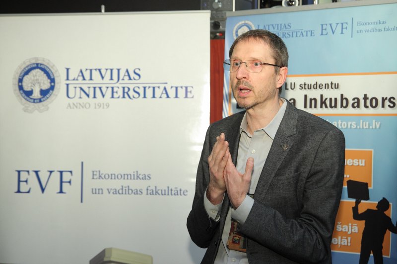 Iniciatīvas «Studenta uzņēmēja gēns» atklāšana, kas tapusi sadarbojoties 
Latvijas Universitātes Ekonomikas un vadības fakultātes Biznesa inkubatoram ar LU Biznesa ideju fondu. LU Biznesa ideju fonda atbalstītājs - mecenāts Normunds Bergs.