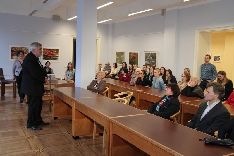 Grāmatas 'Profesionālā bakalaura studiju programma «Māksla»' atvēršanas svētki Latvijas Universitātes Bibliotēkā. null