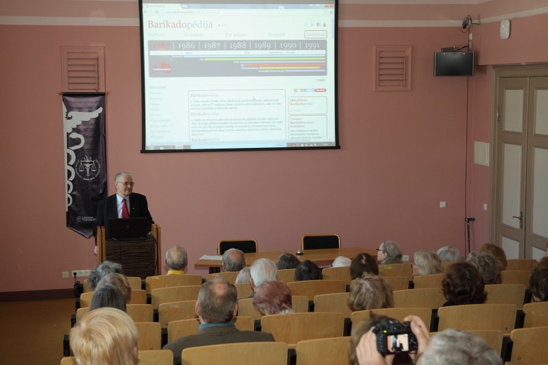 Latvijas Universitātes Senioru kluba lekcija par Latvijas Tautas frontes veidošanos, attīstību un darbību. null