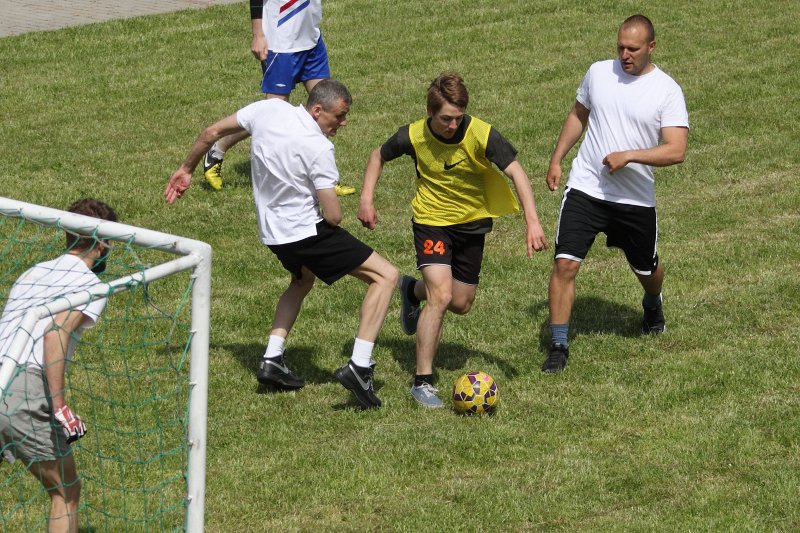 Latvijas Universitātes darbinieku sporta spēles 2015 'Ratniekos'. null