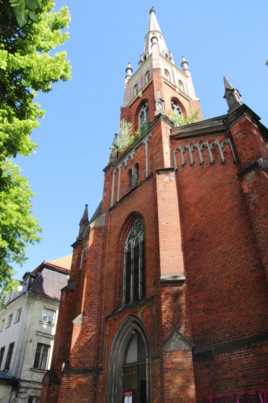 Latvijas Universitātes Teoloģijas fakultātes izlaidums. null