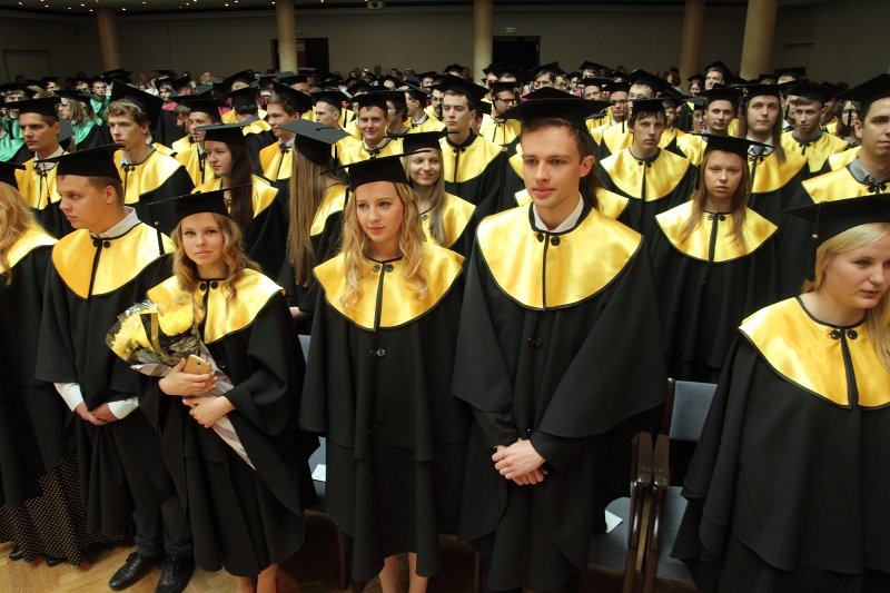 Latvijas Universitātes Datorikas fakultātes izlaidums. null