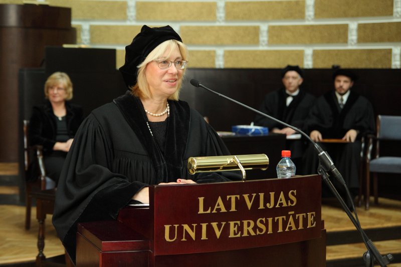 Latvijas Universitātes 96. gadadienai veltīta LU Senāta svinīgā sēde. LU doktoru promocijas ceremonija. Prof. Ina Druviete.