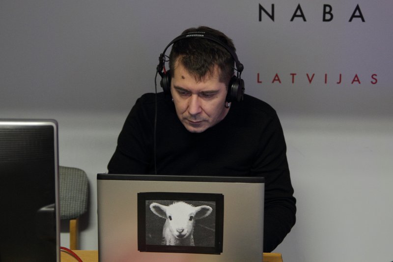 Latvijas radio 6 - Latvijas Universitātes Radio NABA 13. gadskārtas tiešā ētera koncerts radio studijā. Grupa 'Kuzucuk'.