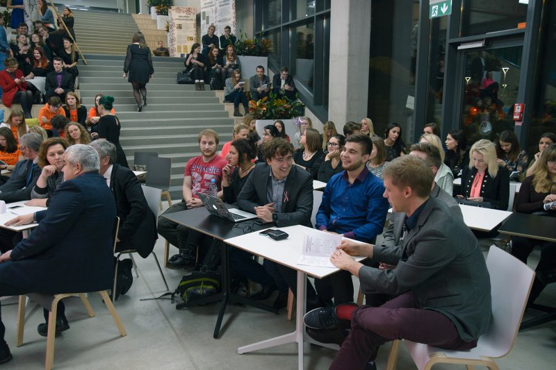 Latvijas Universitātes Studentu padomes Gada balvas pasniegšanas ceremonija LU Dabaszinātņu akadēmiskajā centrā. null