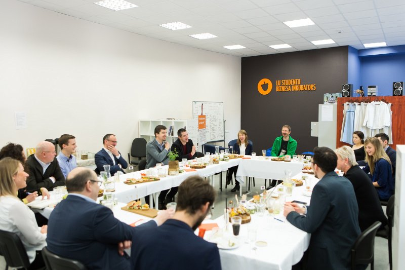 Dabaszinātņu un matemātikas skolotāju «Ekselences balvas» pasniegšanas ceremonija. null