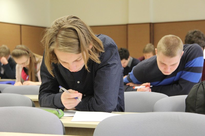 Skolēnu Ekonomikas 17. valsts olimpiāde Latvijas Universitātes Ekonomikas un vadības fakultātē. null
