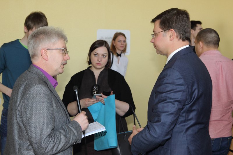 Eiropas Komisijas viceprezidenta Valda Dombrovska lekcija «Latvijas valdības darbība un mācības krīzes pārvarēšanā valstī. Aktualitātes Eiropas politikā». null