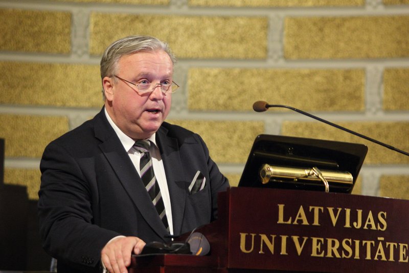 Latvijas Universitātes Satversmes sapulce. Prof. Andris Deniņš.