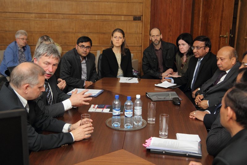 Latvijas Universitātes rektora Indriķa Muižnieka tikšanās ar Indijas AYUSH ministrijas pārstāvjiem, lai vienotos par tālāko sadarbību integratīvajā medicīnā. null