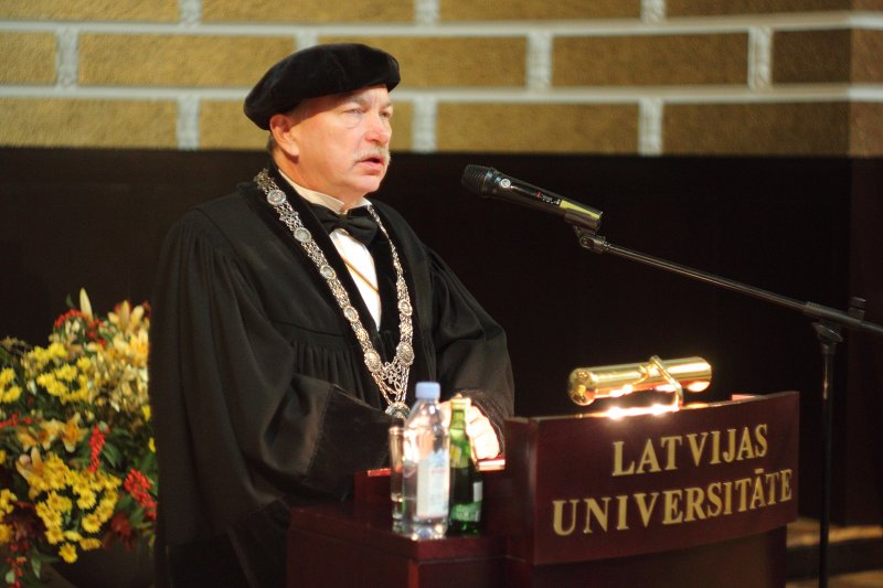 Studentu korporācijas «Fraternitas Lataviensis» 90 gadu jubilejas svinīgais pasākums. Latvijas Universitātes rektora prof. Indriķa Muižnieka uzruna.
