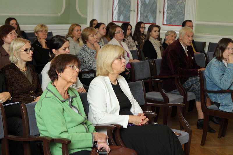 Manheimas Universitātes emeritus profesora, Eiropas nacionālo valodu institūciju federācijas prezidenta
Gerharda Štikela akadēmiskā lekcija «Eiropas Savienības un tās dalībvalstu valodas politika: kur pašreiz atrodamies?». null