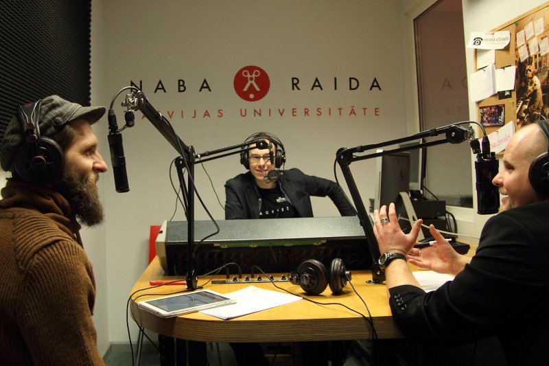 Latvijas radio 6 - Latvijas Universitātes Radio NABA 14. jubileja radio studijā. Raidījums 'Nabarīts'.