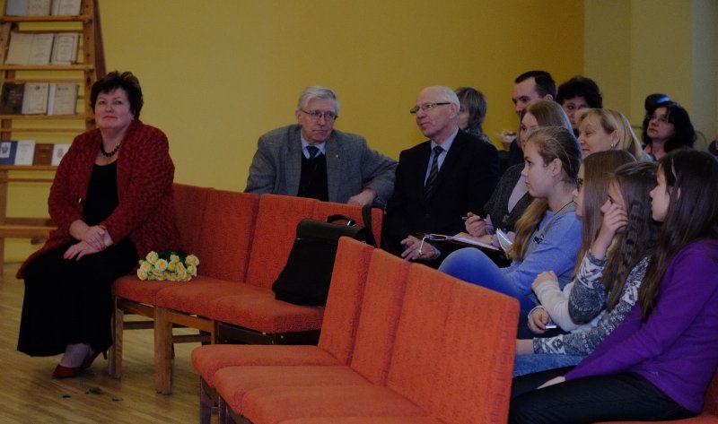 Ernesta Dinsberga 200 gadu jubilejai veltītās ceļojošās izstādes «Kas vīņ tād i?» atklāšana Latvijas Universitātes Akadēmiskajā bibliotēkā. null