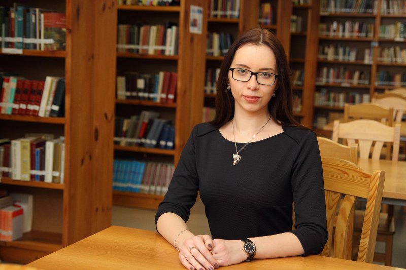 Latvijas Universitātes Biznesa, vadības un ekonomikas fakultātes un Juridiskās fakultātes studente Inga Jakovļeva. null