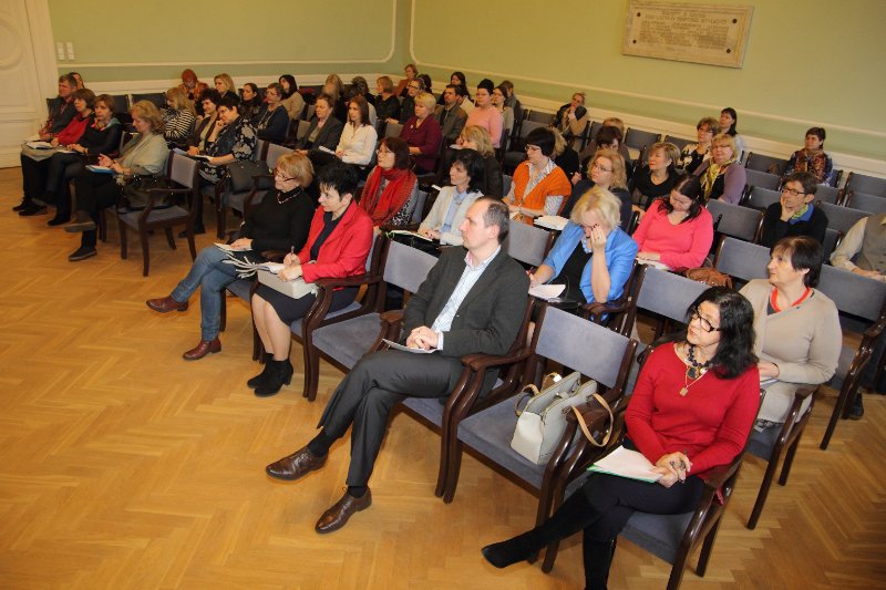 Tikšanās ar izglītības pārvaldēm un skolām par Rīgas reģiona skolēnu zinātnisko konferenci. null