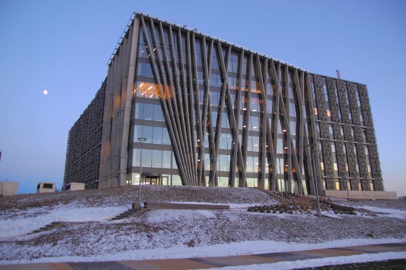 Latvijas Universitātes Dabaszinātņu akadēmiskā centra ēka. null