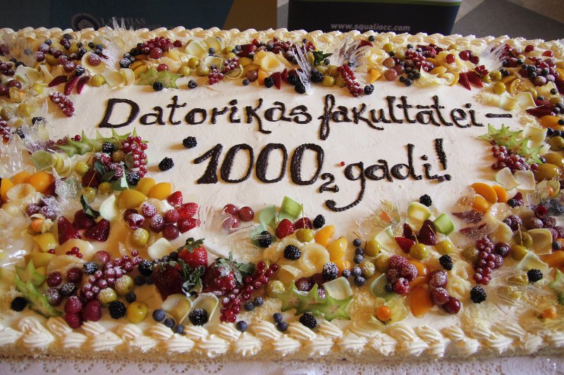 Latvijas Universitātes Datorikas fakultātes 8 gadu jubilejas svinības. Jubilejas torte.